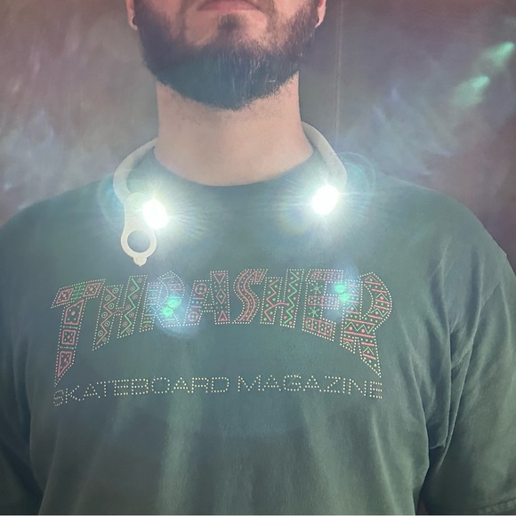 HUGlight original necklight wearable flashlight - Picture 4 of 16